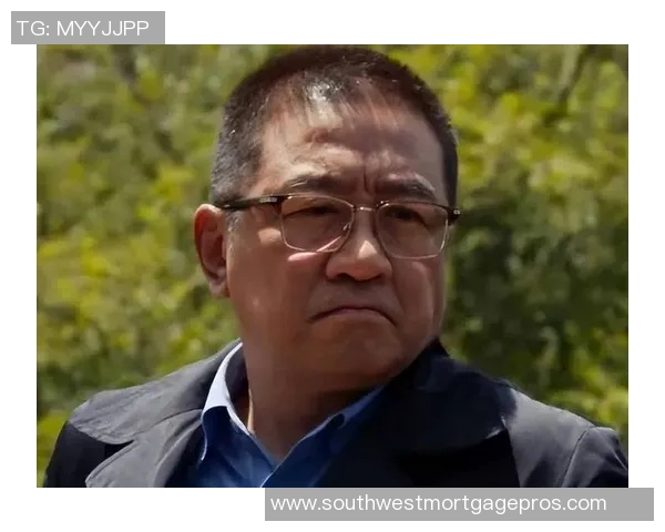 杭州足球队的奋斗史诗：从默默无闻到荣耀之路的真实记录